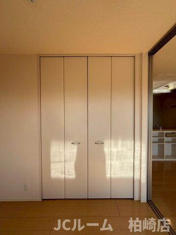 柏崎市新田畑のアパートの収納