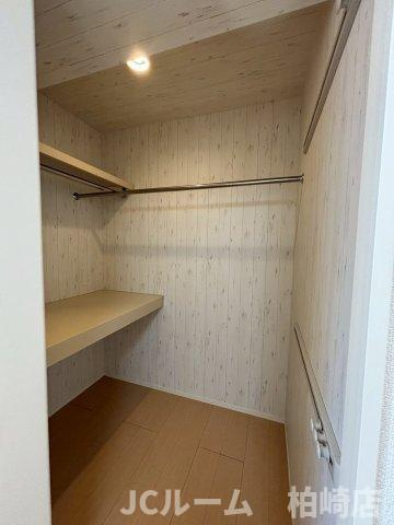 柏崎市新田畑のアパートの収納