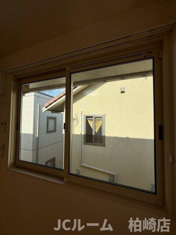 柏崎市新田畑のアパートの内装