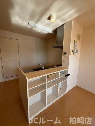 柏崎市新田畑のアパートのキッチン