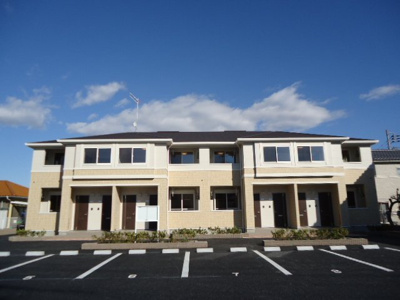 【駐車場】 | エストルーチェ | 外観写真（昼）