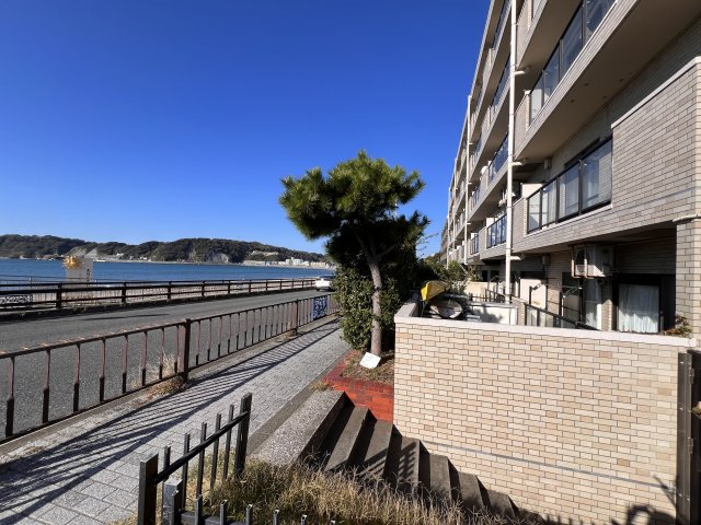 海見え！ディアコート逗子海岸1階　リノベーションの周辺|砂浜
