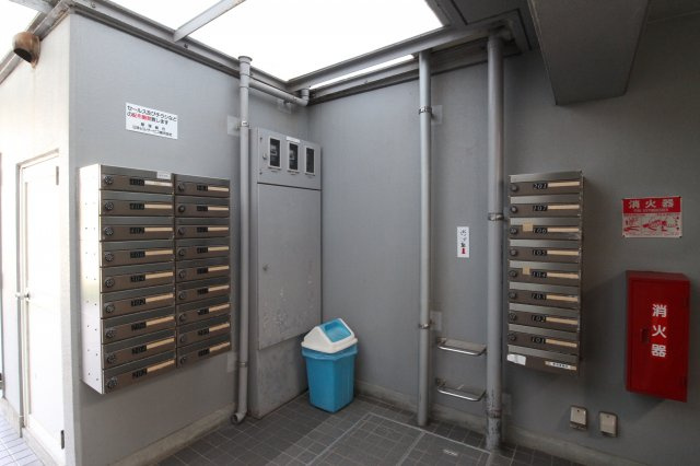 朝日プラザ西舞子のロビー