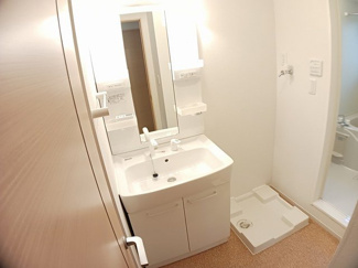 【洗面所】 | シャルマン　ベーア | 忙しい朝には欠かせない洗面所です