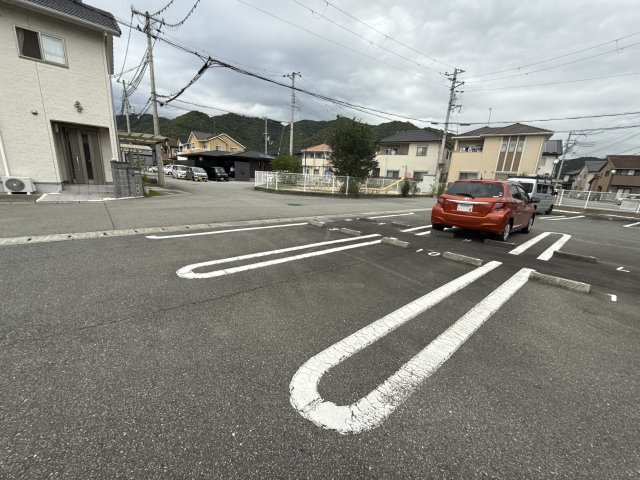 Ｊａｓｍｉｎｅの駐車場