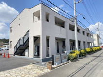 un jour B（アンジュールビー）の画像