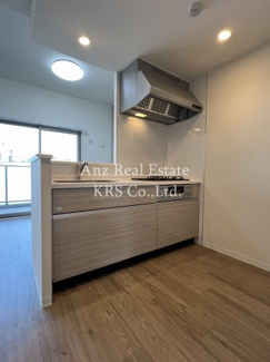 【キッチン】 | グレースリバー中之島 | 3口ガスコンロにグリルも付いており便利なキッチンです♪