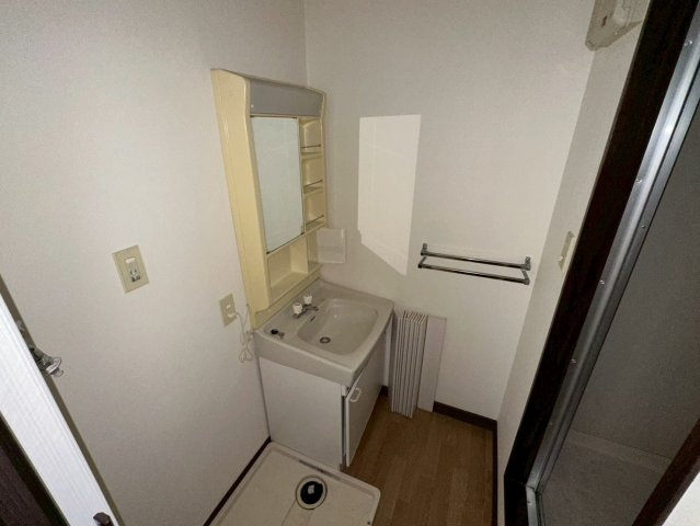 プラグレス光井A棟の洗面所