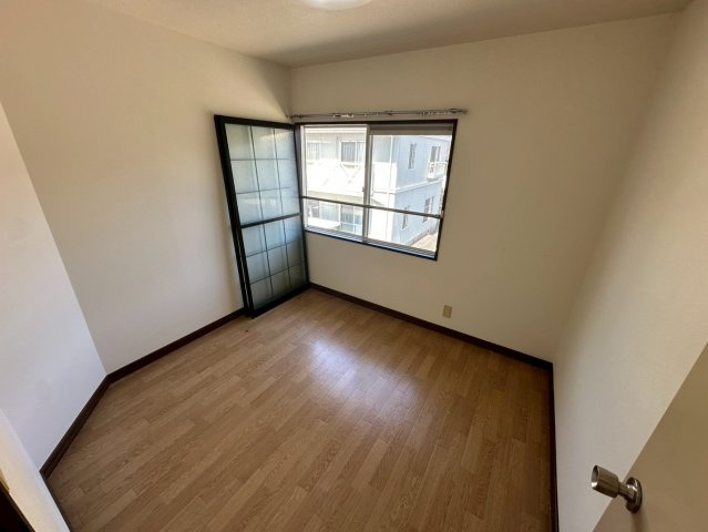 プラグレス光井A棟の洋室