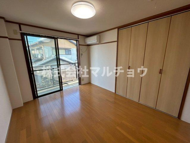マウンティングッズの洋室|ゆったりした洋室です