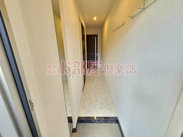 RespirarⅠの玄関|明るい玄関です