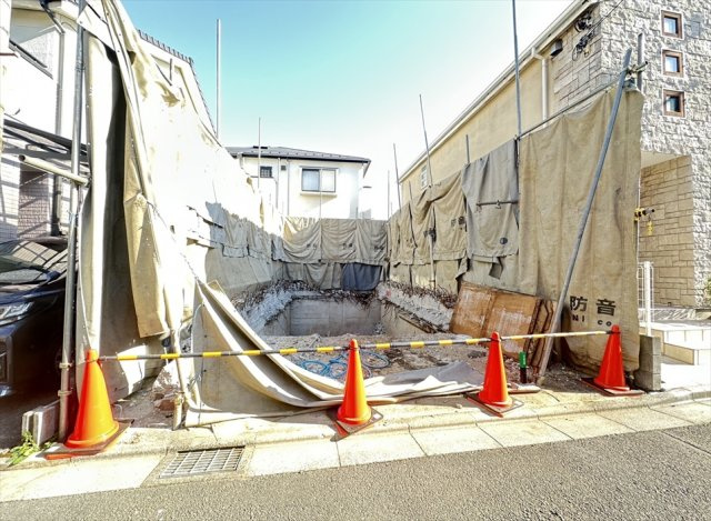 【外観】 | 朝霞市三原4丁目　建築条件なし売地　全1区画　(志木本店) | 販売現地／2025年12月8日撮影　
売主にて北・東・南側にブロック、フェンスの施工をいたします。