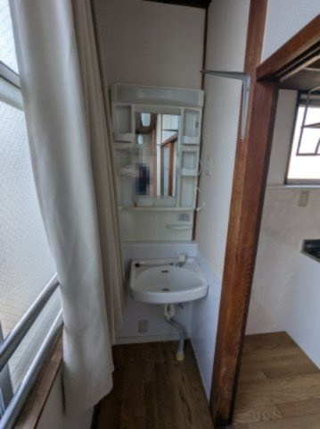 コーエイビルの洗面所