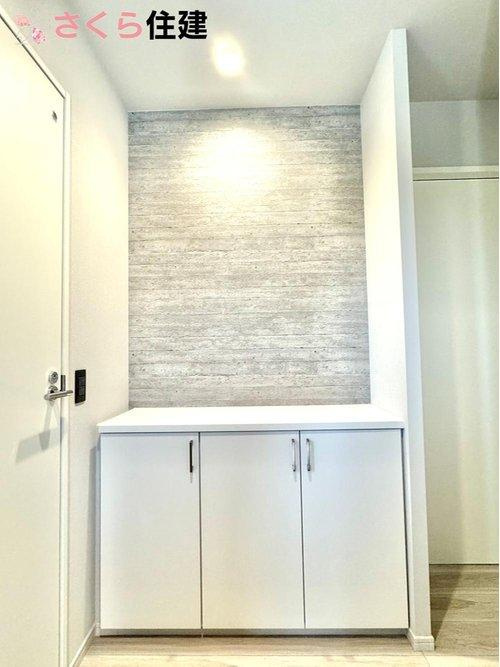 ーLIGARE－宇都宮市東峰町2期　３号棟の収納|見せる玄関入口♪
壁のくぼみに配置された設計！！
インテリアとして小物置けるスペース完備(^O^)／