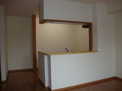 【内装】 | コンフォート グリーン ヒルズ | カウンターキッチン