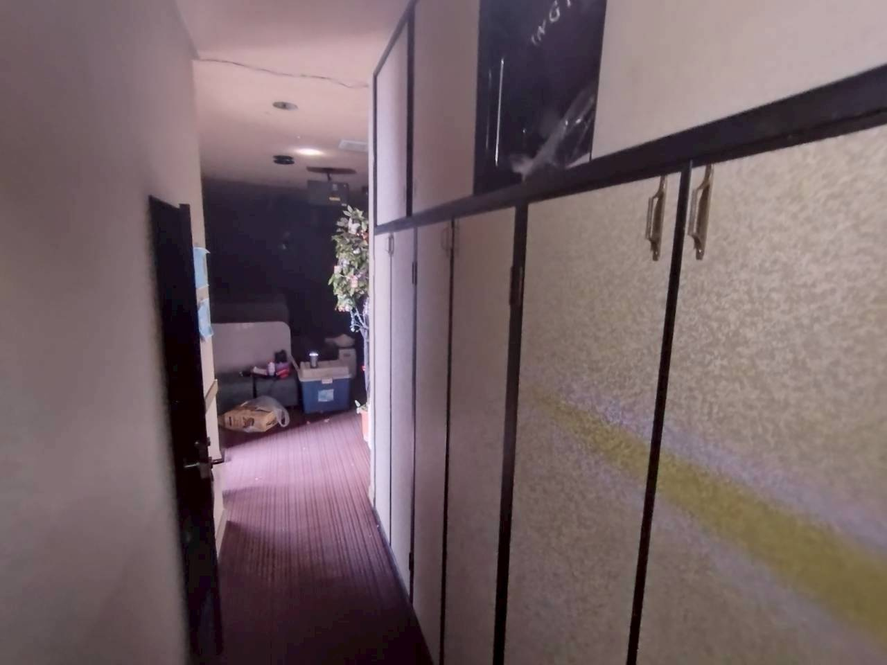 林ビルの内装