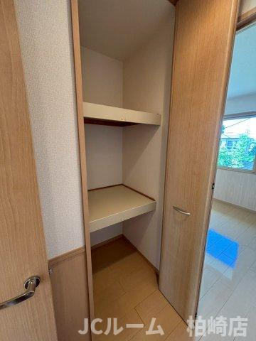 柏崎市大字藤井のアパートの収納
