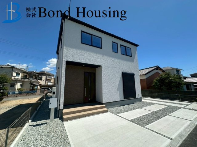 「WIC2つアリ」「縦列2台駐車可」西岡10期 2号棟の外観