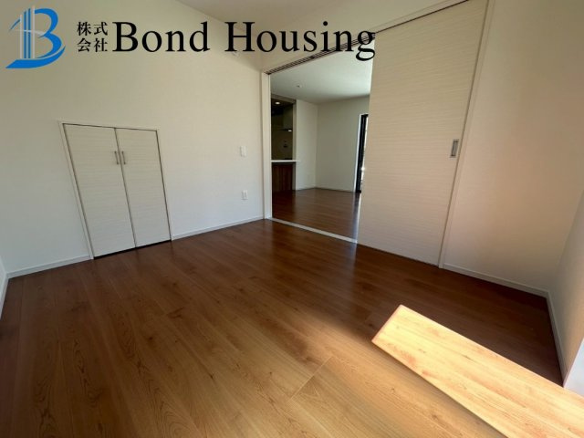 「5LDK」「並列2台駐車可」西岡10期 1号棟の洋室