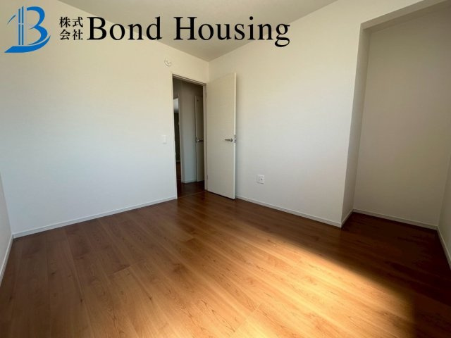 「5LDK」「並列2台駐車可」西岡10期 1号棟の洋室