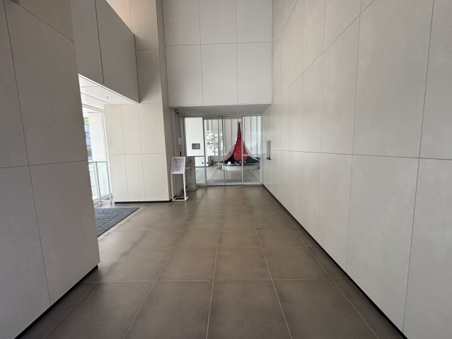 ブリリアタワー池袋Westのエントランス