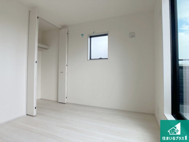 揖保郡太子町矢田部　第4期　新築一戸建ての洋室|シンプルな洋室は、自分好みのインテリアが楽しめます♪ご家族とインテリアや家具を選びに行くのは新築購入時の醍醐味の一つです。ぜひお楽しみください♪