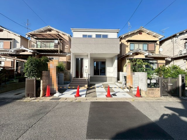 生活至便地◆近鉄京都線「向島」駅徒歩１２分◆南面バルコニー＆全室２面採光◆伏見区向島津田町の駐車場|駐車場