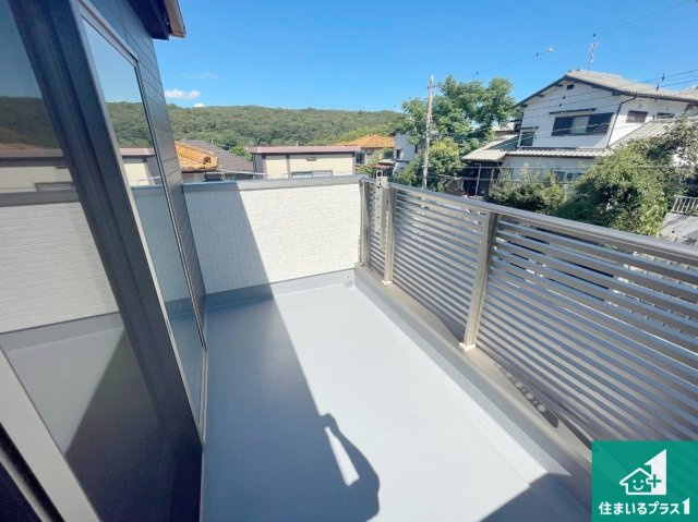 神戸市西区秋葉台　第2期　新築一戸建てのバルコニー|ワイドバルコニーは洗濯物を干すスペースが広いのでご家族が多くても安心！