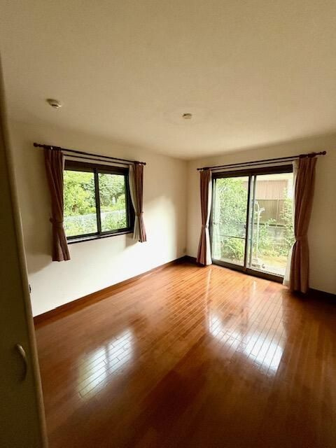 ひばりが丘１丁目戸建の洋室