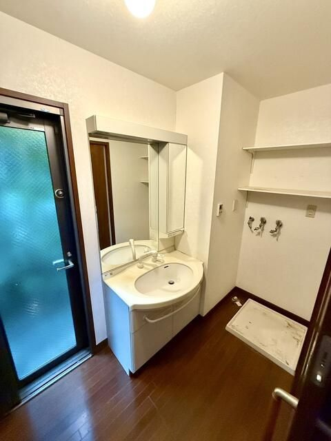 ひばりが丘１丁目戸建の洗面所