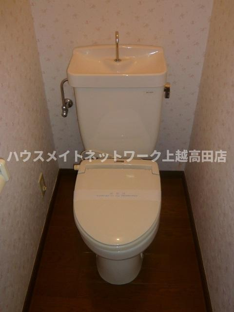 コーポエイトのトイレ|暖房洗浄便座に変更