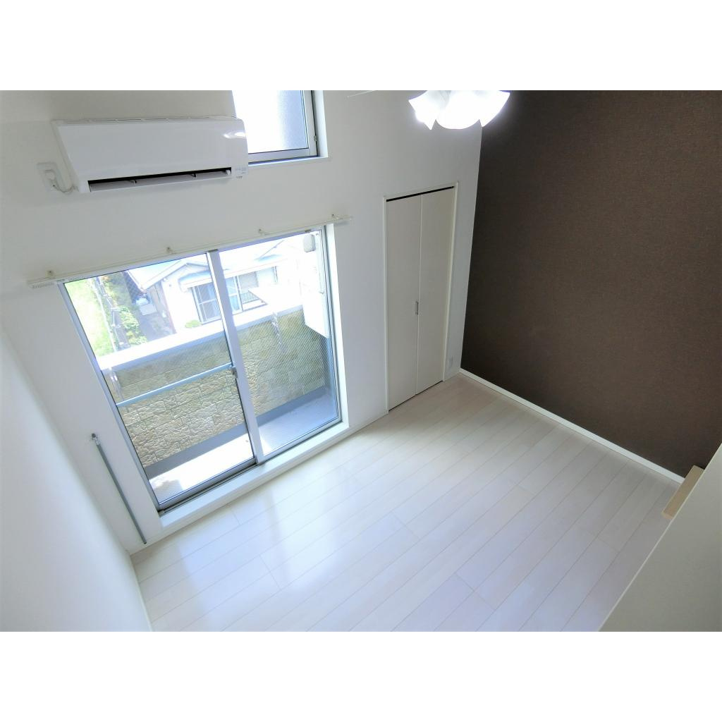 シェンヌ千葉中央の居間・リビング|洋室