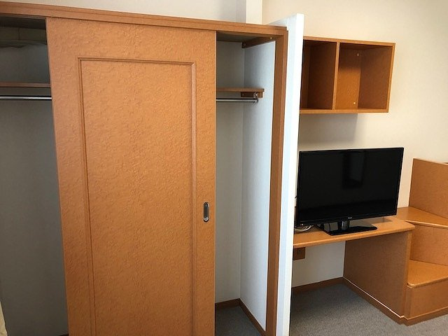 レオパレスさくらの内装|明るい室内です