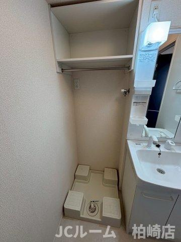 柏崎市茨目１丁目のアパートの洗面所