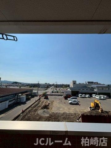 柏崎市茨目１丁目のアパートの展望