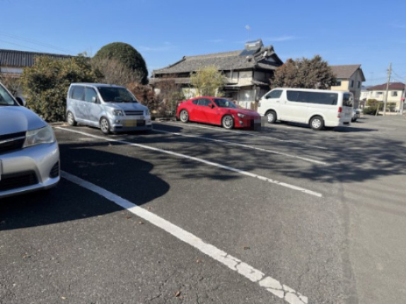倉持駐車場