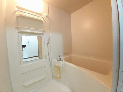 【浴室】 | アメニティーパレス | コンパクトで使いやすいお風呂です