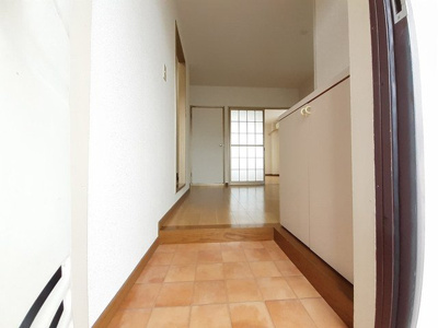 【玄関】 | アメニティーパレス | きれいな玄関です