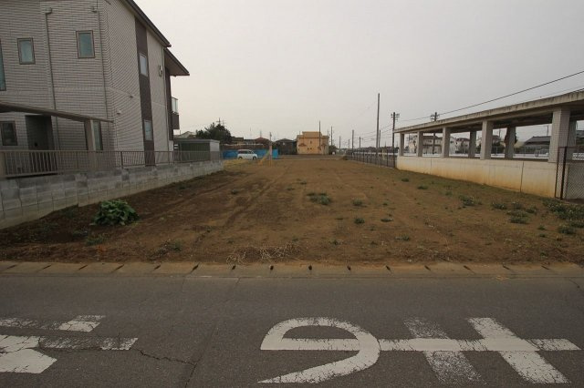 《分譲地》小山市東間々田１丁目　全2区画の前面道路含む現地写真|2020年2月撮影（区画A）