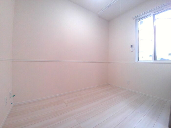 ブリーズ六条の居間・リビング