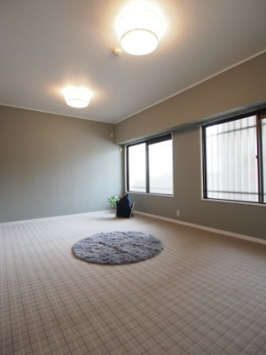 【ロビー】 | 越木岩ハイデンス | ゆとりのあるロビーです