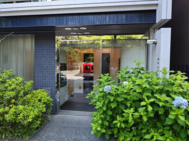 坂の上テラスの外観