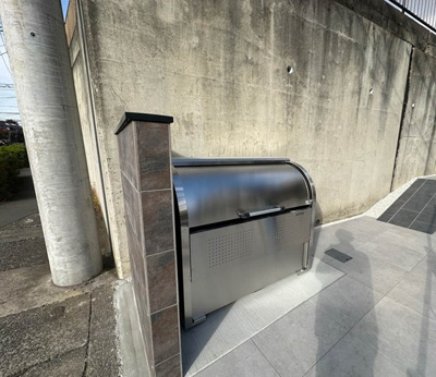 【その他共用部分】 | 【新築】アリヴィオ白井坂 | 敷地内ごみ置き場でごみ出しもらくらく～♪忙しい社会人さんや主婦さんにもうってつけ！