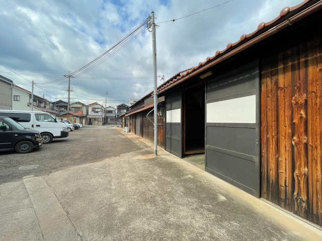 八木蔵本貸工場　北の外観