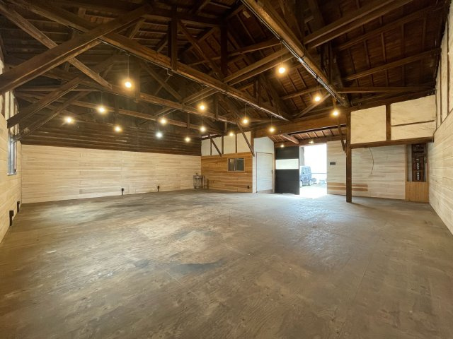 八木蔵本貸工場　北の内装