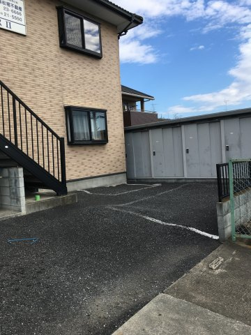 サニーパレスⅡの駐車場|駐車スペースもあります