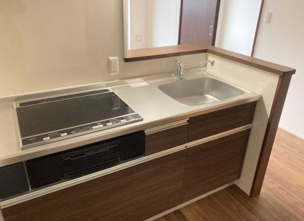 アゼリアガルテン上用賀　パナソニックホームズ施工　オートロック　築浅のキッチン|システムキッチン2口IH☆グリル付き☆