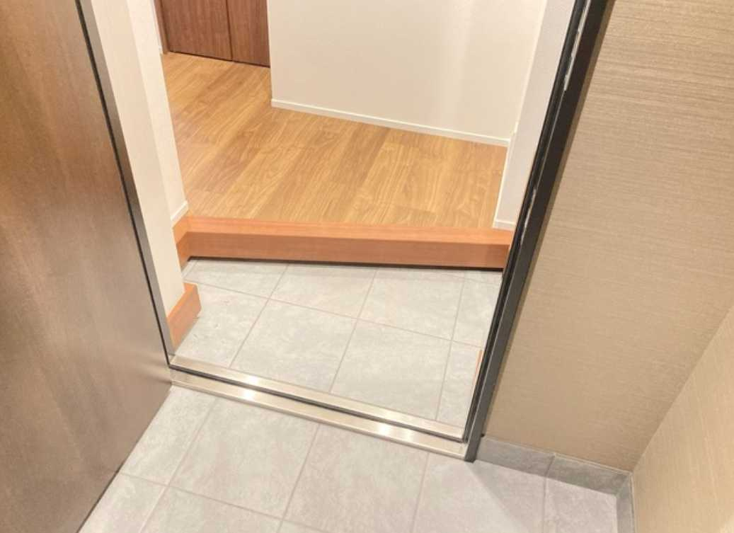 アゼリアガルテン上用賀　パナソニックホームズ施工　オートロック　築浅の玄関|玄関のイメージ☆