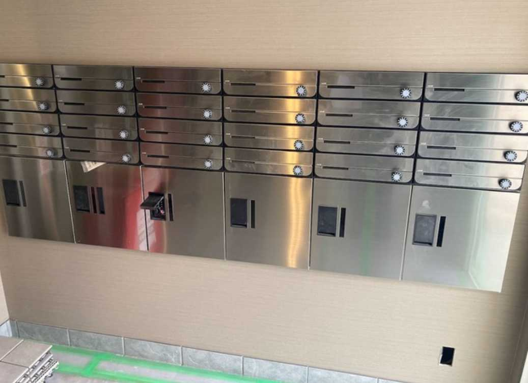 アゼリアガルテン上用賀　パナソニックホームズ施工　オートロック　築浅のその他共用部分|不在時に便利な宅配ボックス☆