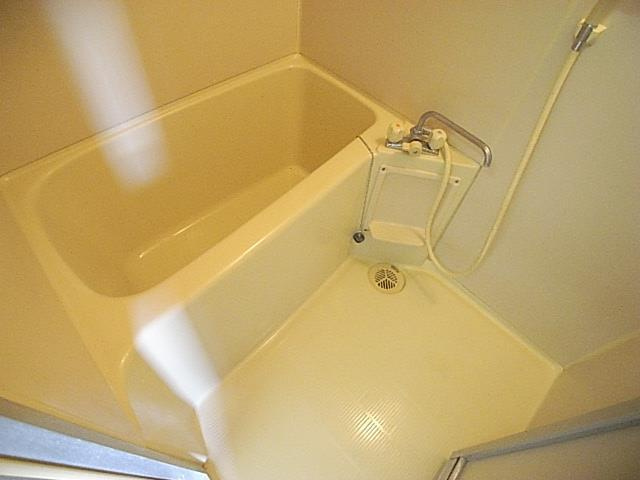 本郷ハイツの浴室|シャワー・浴槽